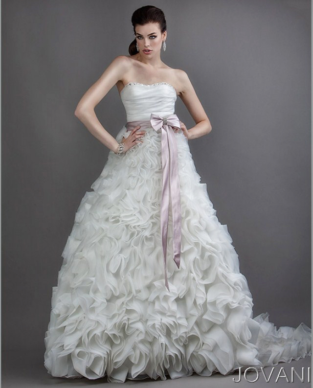 Svatební šaty Jovani JB1297